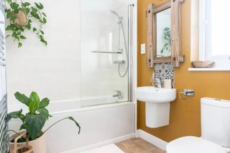 4 Bed-House Sleep 10-Parking-HotTub-Wifi