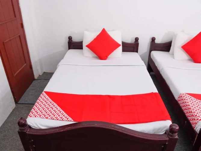 Economy Triple room