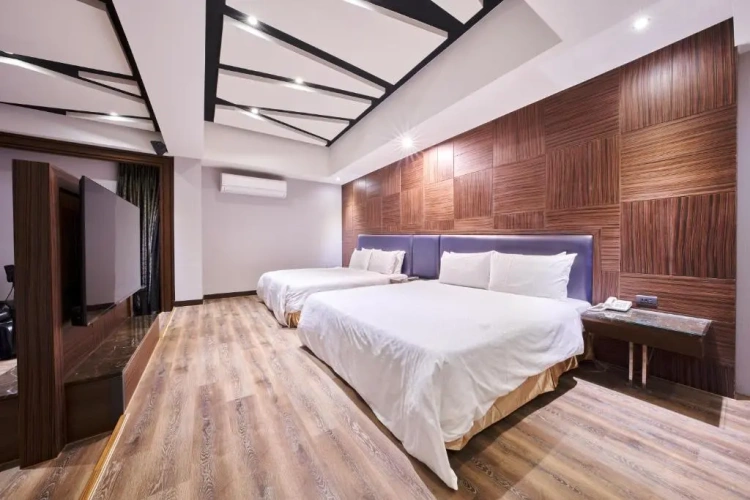 Classic Quadruple room