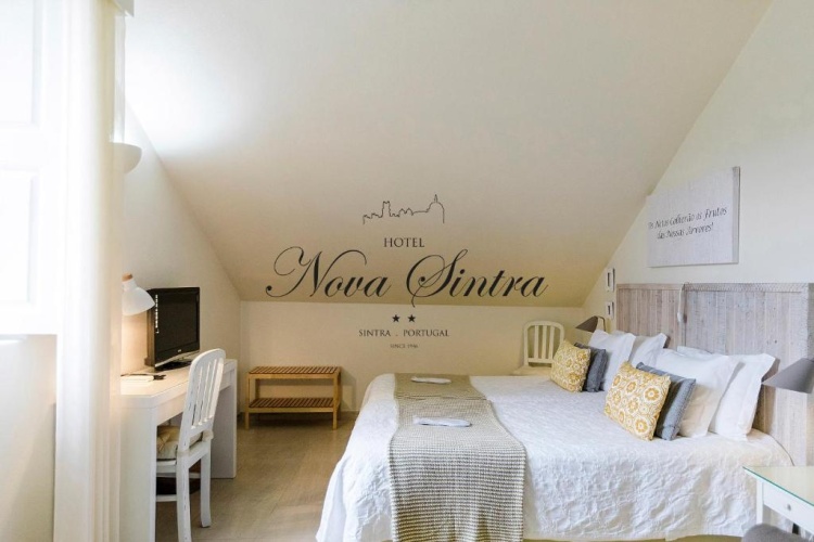Standard Twin Attic room