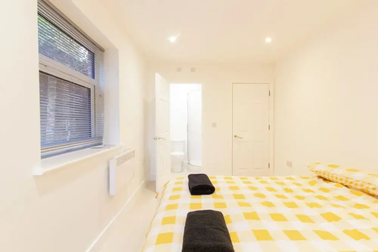 Bridge Road - Room 1a
