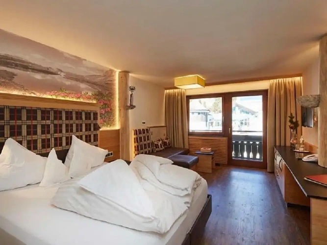 Standard Double room with balcony and with mountain view