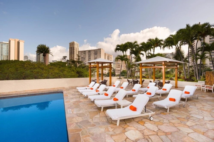 Luana 217 Condo by Redawning
