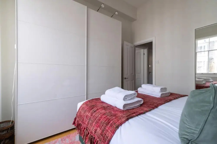 Fantastic Earls Court Flat