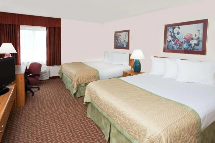 Standard Quadruple room