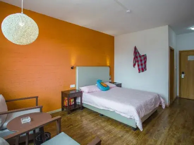 Luguhu Aishang Hotel