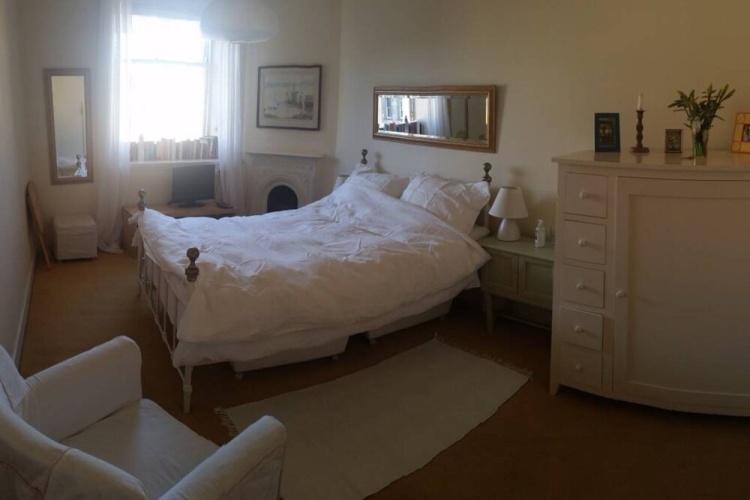 4 Bedroom Flat In Edinburgh City Centre