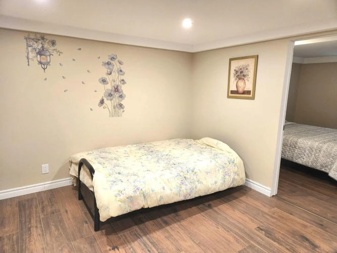 Cozy spacious Apt In Laval, Greater Montreal