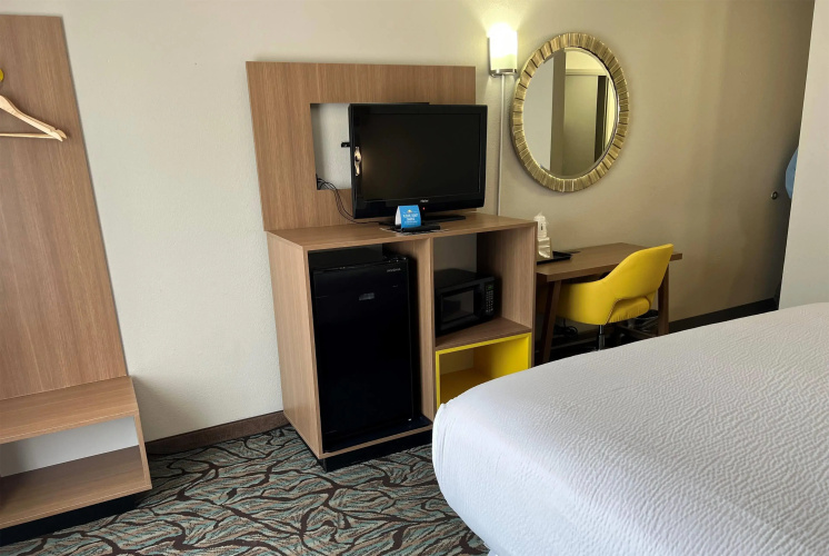 Days Inn by Wyndham West Des Moines / Clive