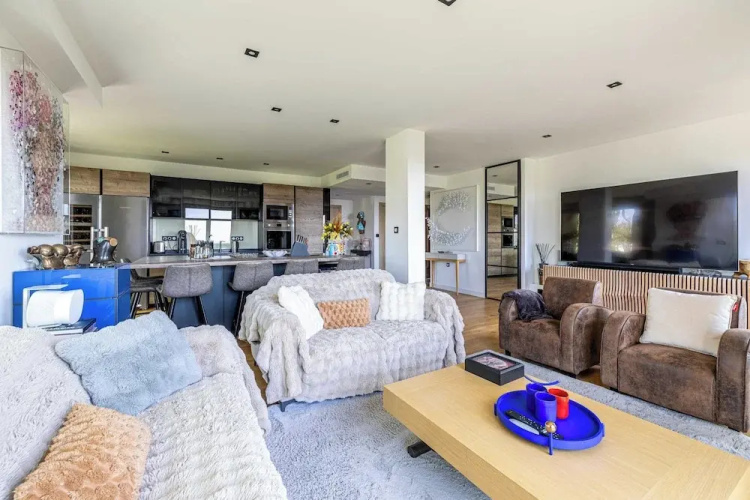 Modern Flat With sea View - AC- 2br- 4P - Cannes