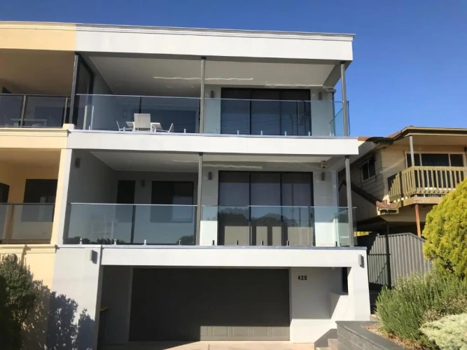 4 Bedrooms Cottage