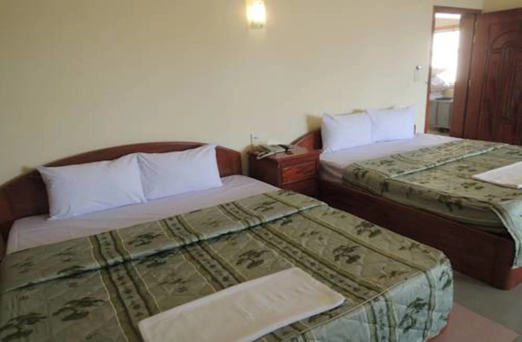 M H Hotel