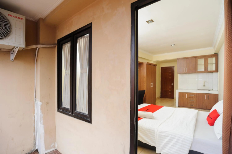 Oyo 3747 Comfort Residence - Cibubur