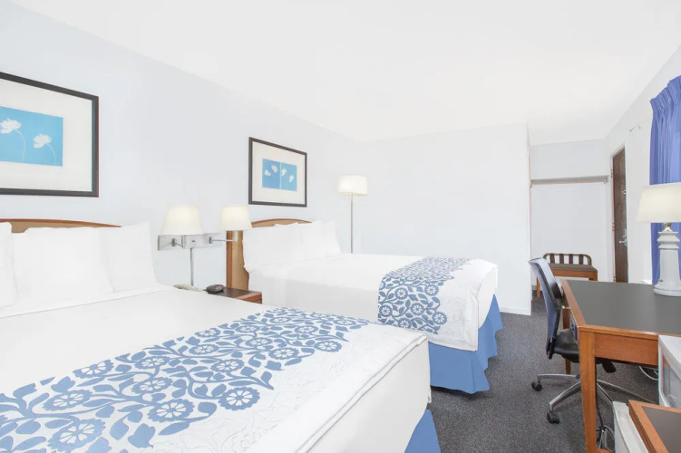 Travel Inn & Suites