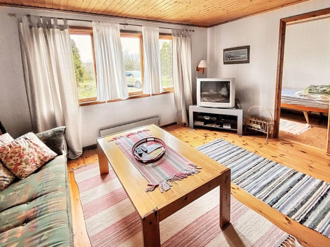 4 Person Holiday Home in Löttorp
