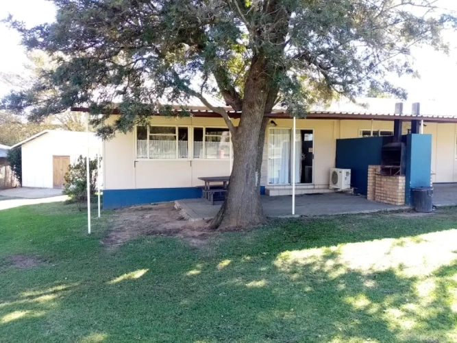 2 Bedrooms Cottage