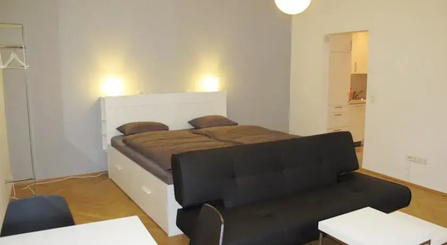 Central Vienna-living Hetz