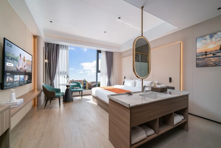 Standard Double room with city view