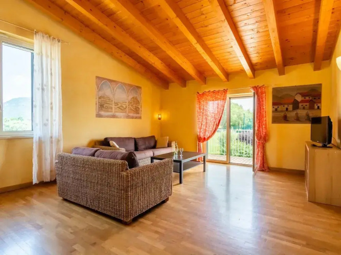 Modern Salo Flat With Pool