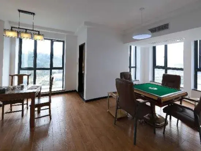 Ling Jiang Hotel