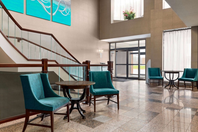 Ramada Plaza by Wyndham Niagara Falls photo 16