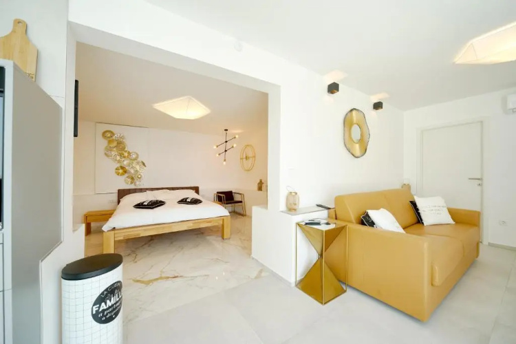 Gallery Luxury Suites & Rooms