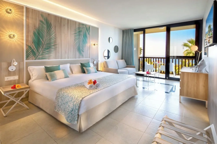 Standard room with ocean view