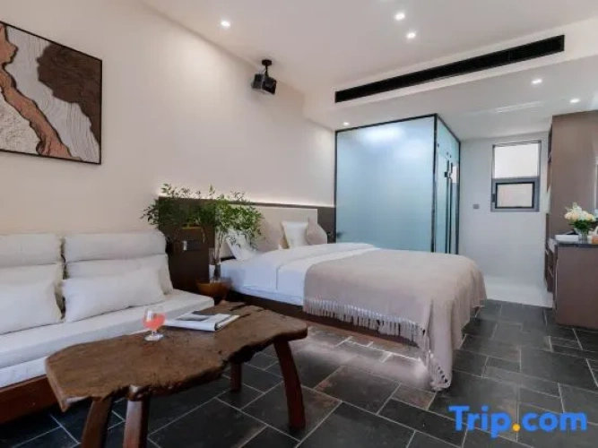 Premium Double room with balcony