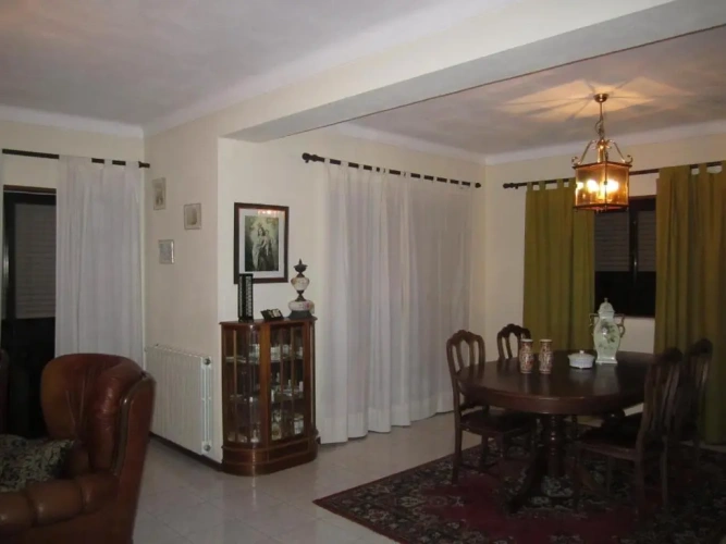 3 Bedrooms Apartment