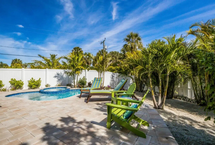 Royal Palm - 5701 Holmes Blvd Unit A