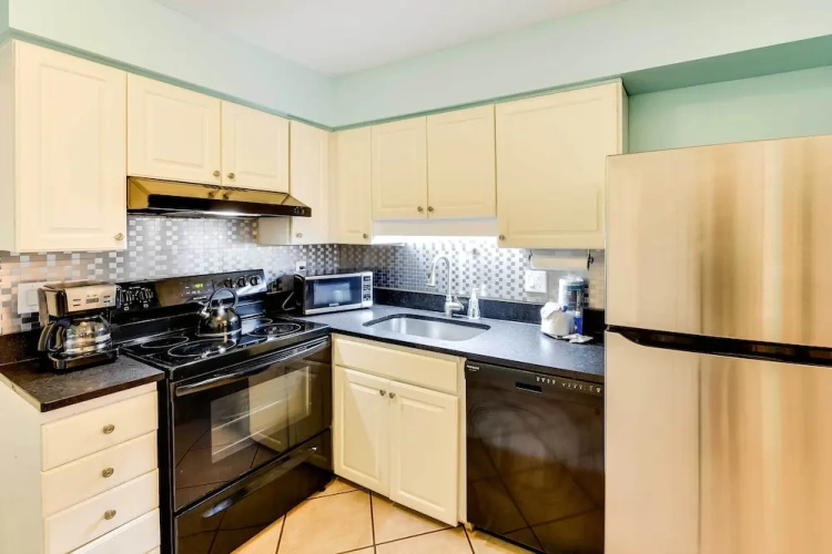 2 Bedrooms Apartment