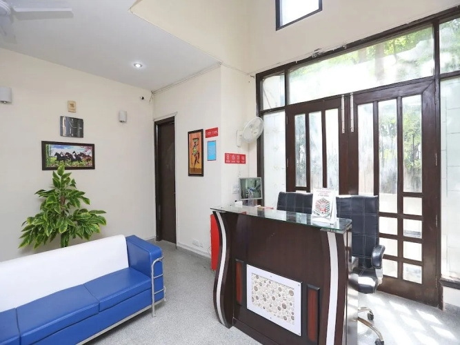 OYO 24323 Lakshmi Residency