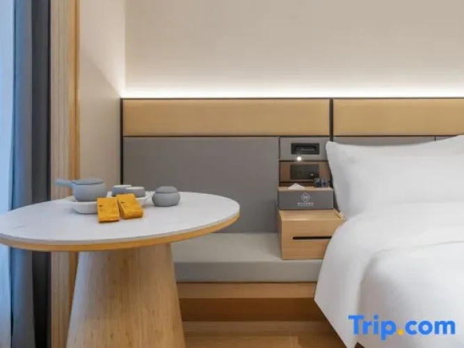 Standard Double room with river view