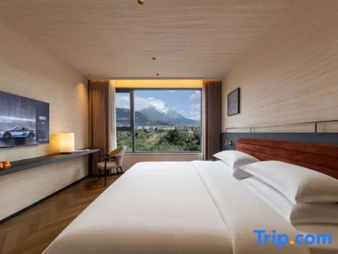Family Suite with mountain view