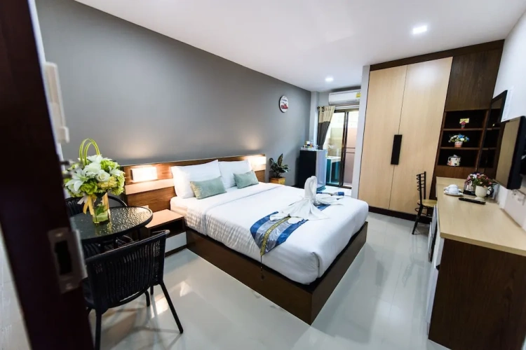 Deluxe Studio with balcony