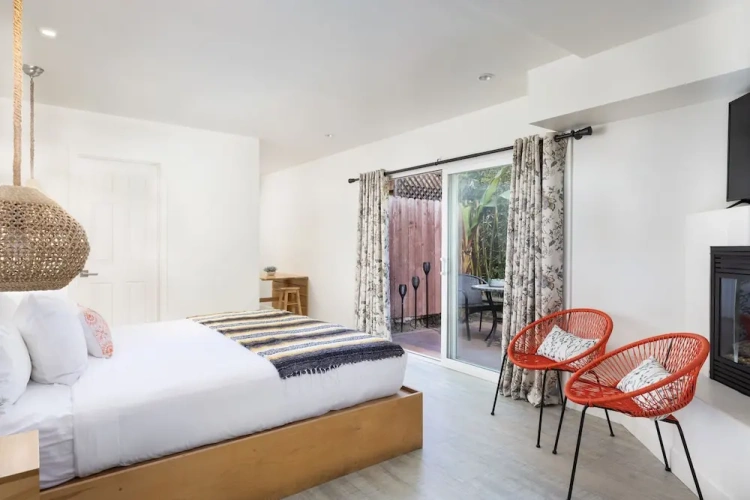 Deluxe Double Basement room