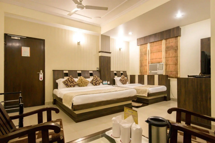 Hotel Grand Park Inn