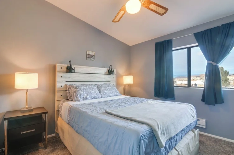 2 Bedrooms Apartment