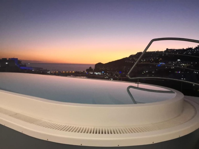 Apartment with sea view