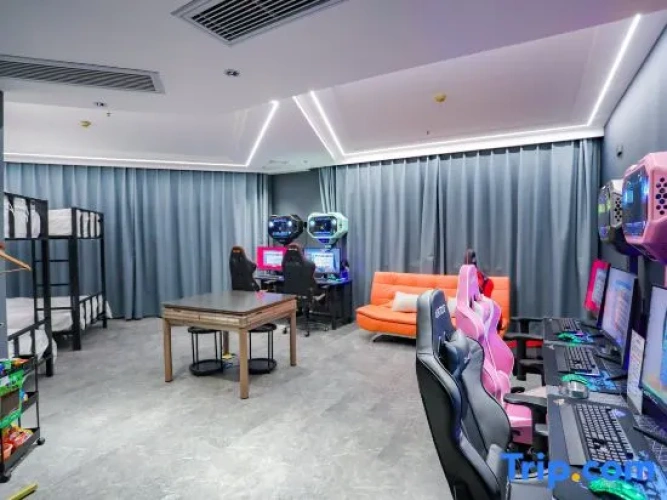 Whale e-sports hotel