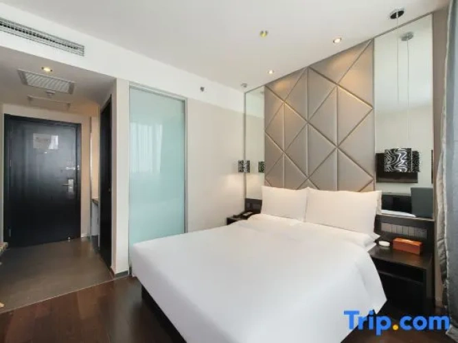 Standard Double room with view
