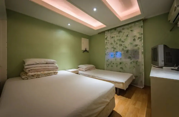 Hostel Korea 6