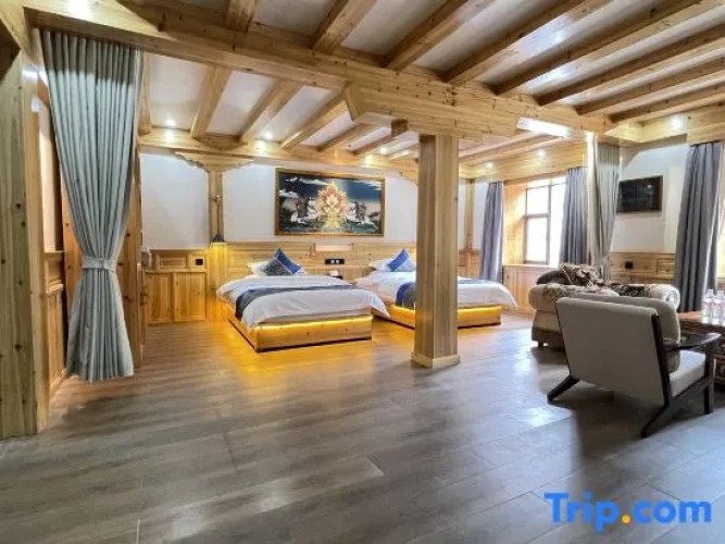 Deluxe Family Suite