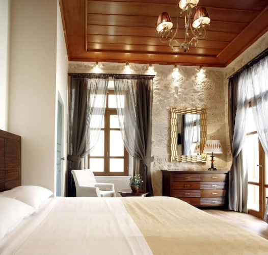 Leo Hotel