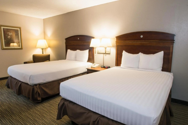 Greenstay Hotel & Suites