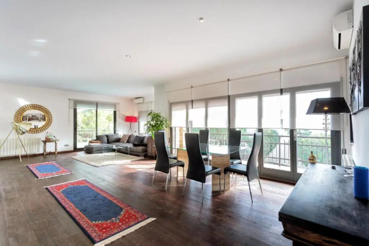 Vila Burriac ,Sunny, Spacious , Private Pool