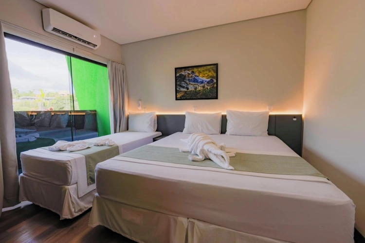 Executive Triple room with balcony and with city view