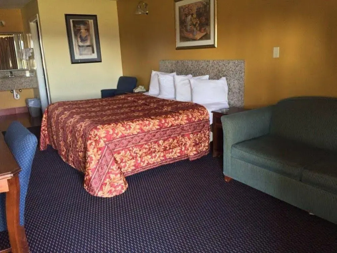 Deluxe Motel