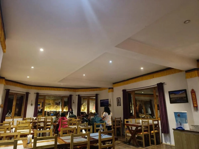 Ratna Hotel Ladakh
