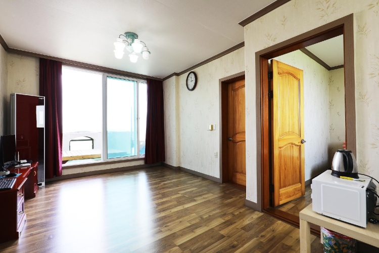 2 Bedrooms Suite